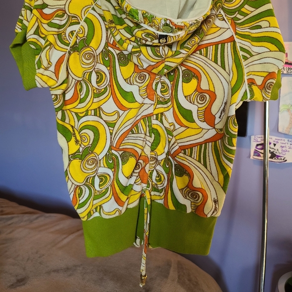 Apple Bottom Zip Up - Picture 3 of 6